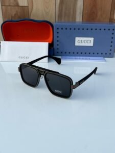 GUCCI Black Sunglasses